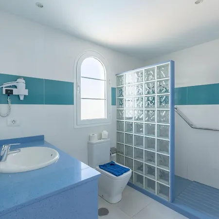 Mar- Select Adults * Puerto del Carmen (Lanzarote)